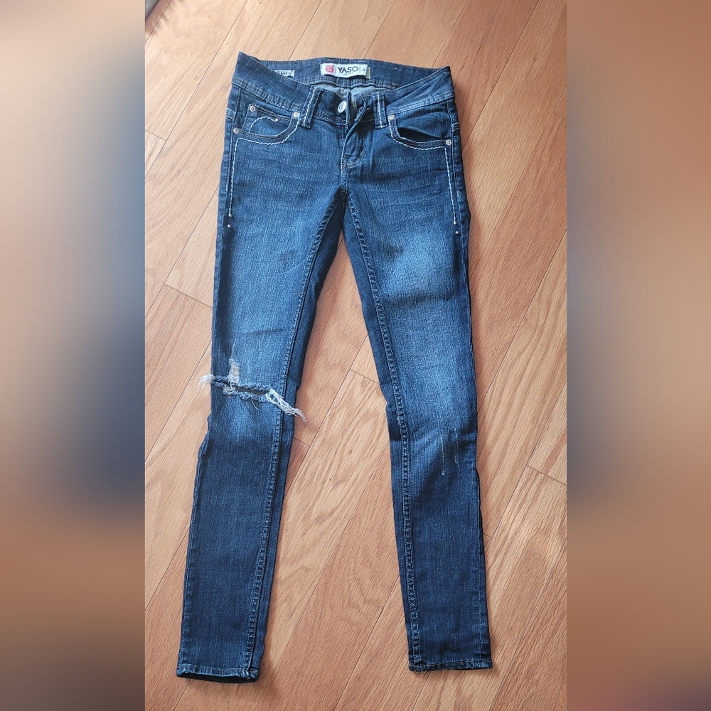 Yaso Women's Blue Jeans Size 0 Skinny